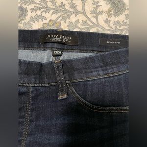 Judy Blue skinny jeans!  Excellent condition 13/31